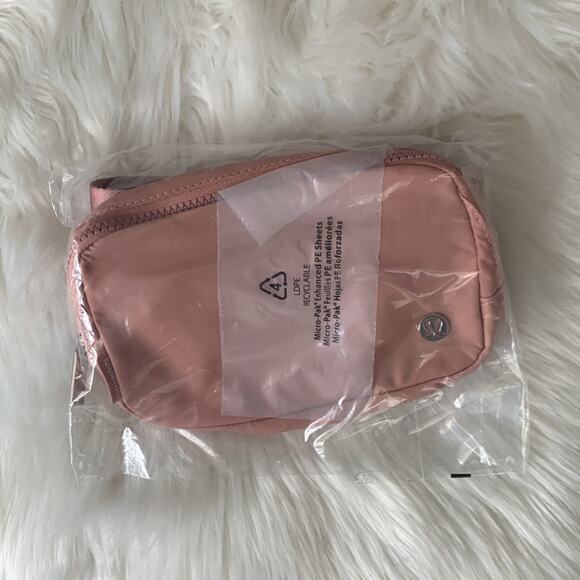 NWT Lululemon Belt Bag Pink Pastel - Picture 7 of 8